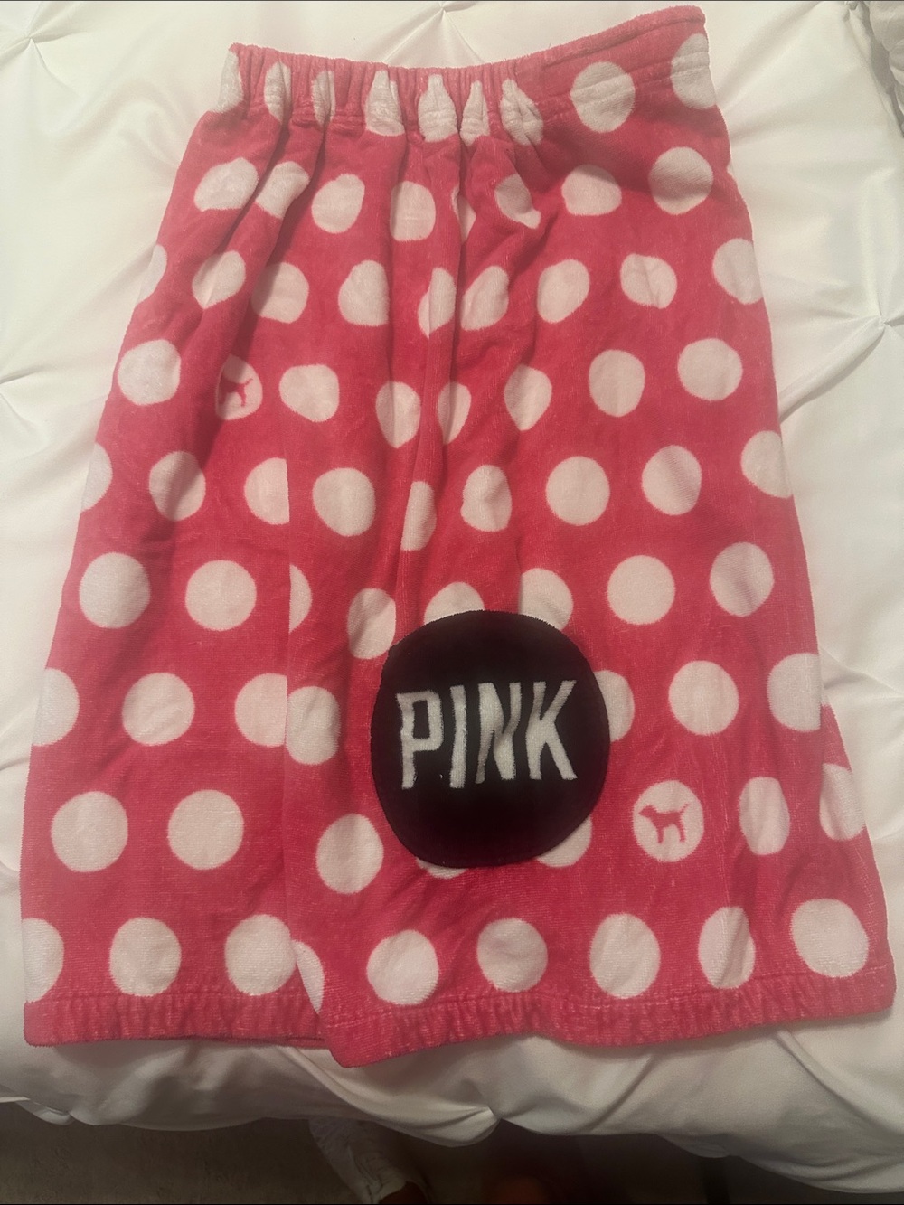 PINK Victoria's Secret Pink and White Polka Dot robe/ wrap. 👘